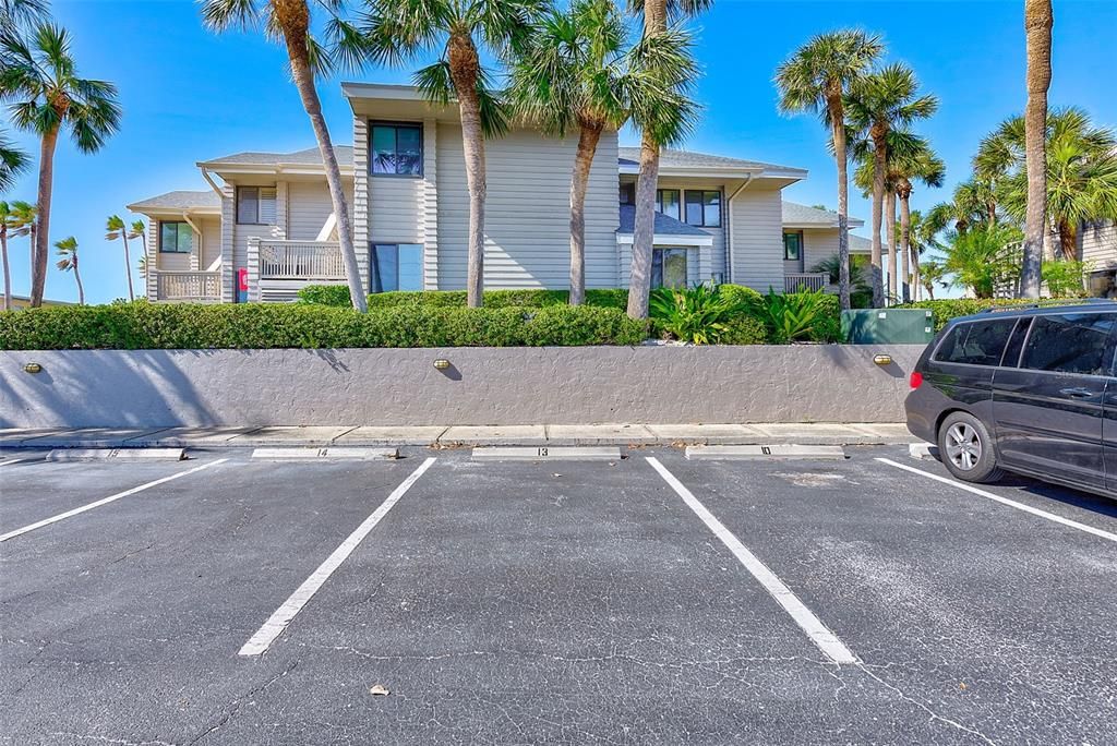 For Sale: $1,295,000 (3 beds, 2 baths, 1162 Square Feet)