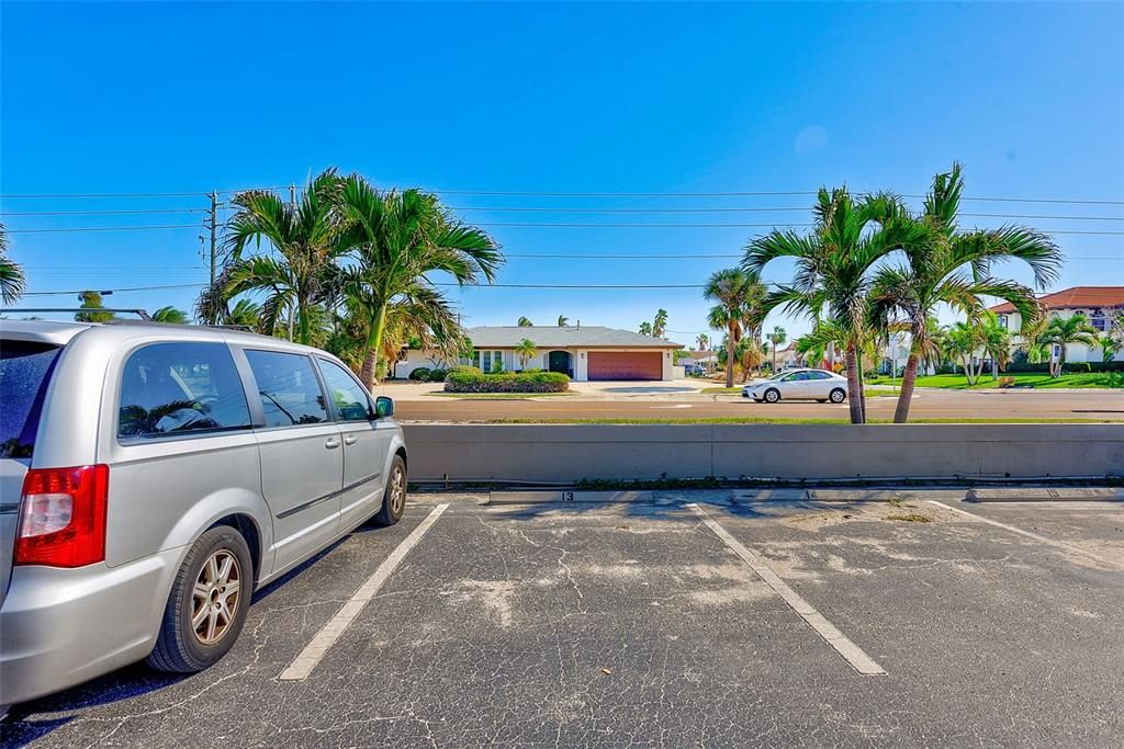 For Sale: $1,295,000 (3 beds, 2 baths, 1162 Square Feet)