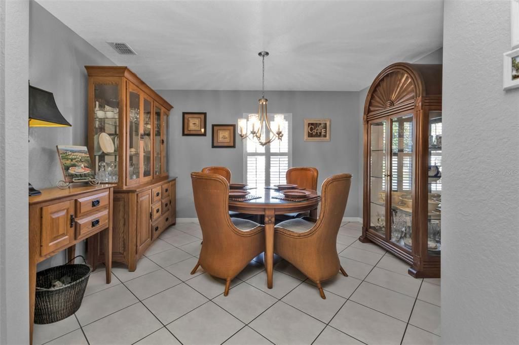 For Sale: $294,900 (2 beds, 2 baths, 1382 Square Feet)