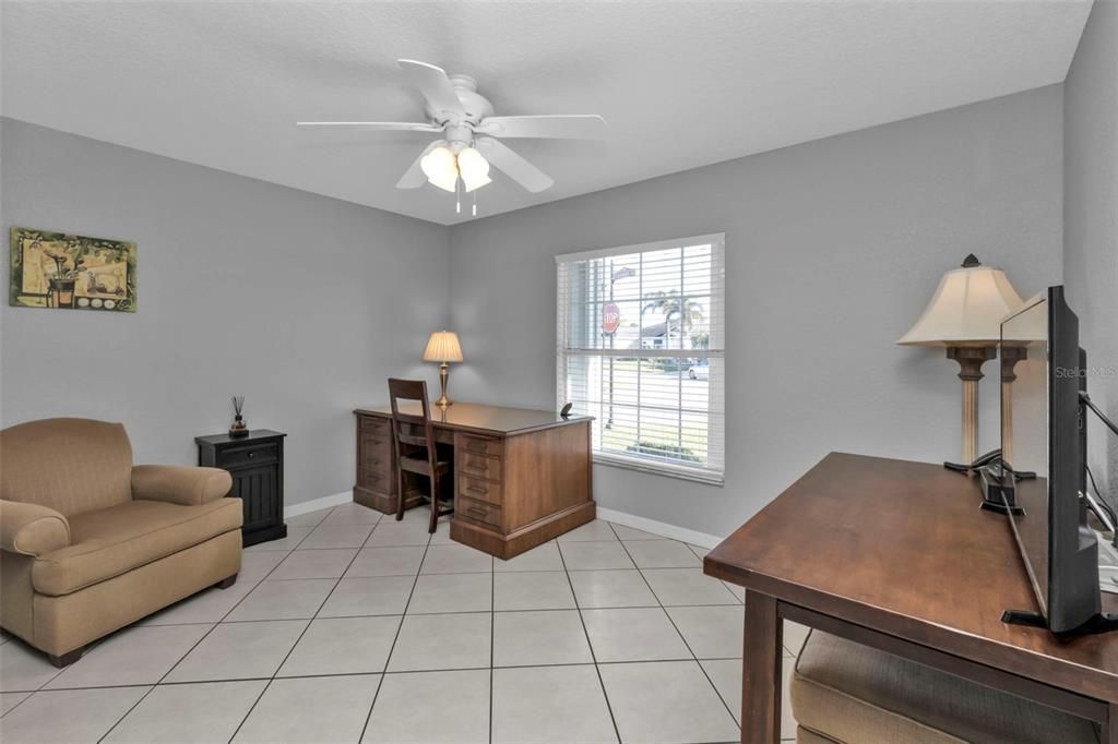 For Sale: $294,900 (2 beds, 2 baths, 1382 Square Feet)