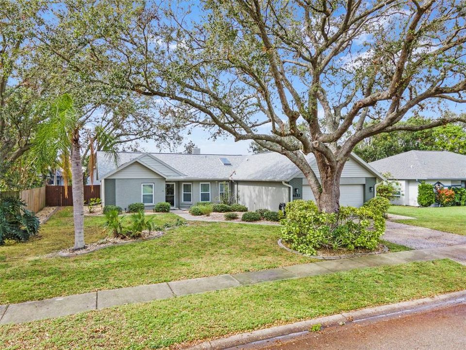 For Sale: $435,000 (3 beds, 2 baths, 1572 Square Feet)