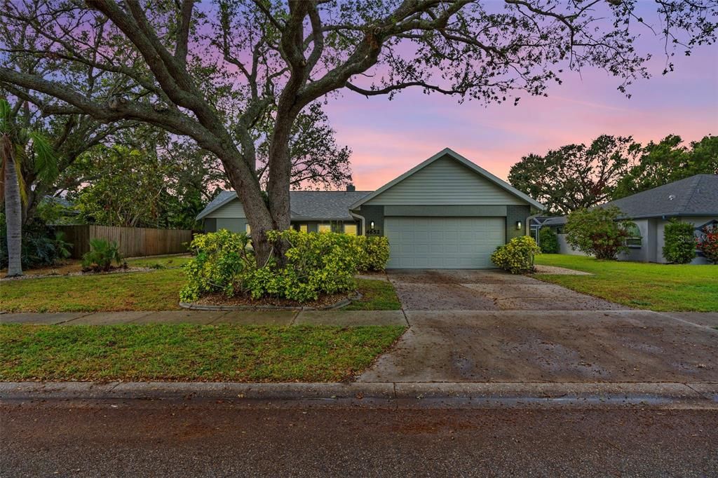 For Sale: $435,000 (3 beds, 2 baths, 1572 Square Feet)