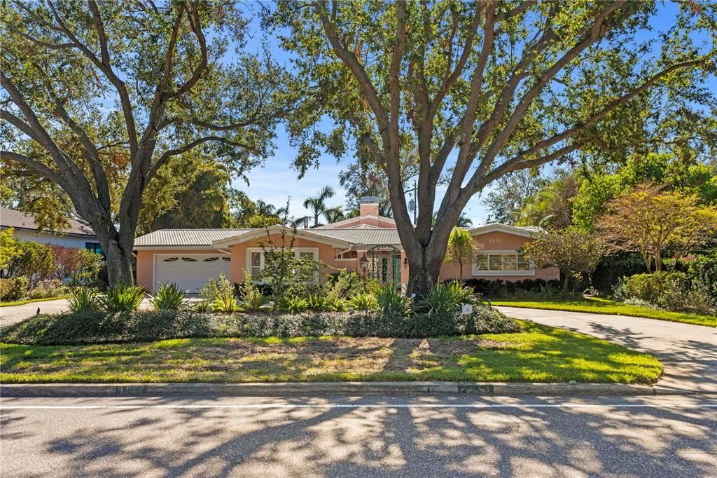 For Sale: $1,700,000 (4 beds, 3 baths, 3311 Square Feet)