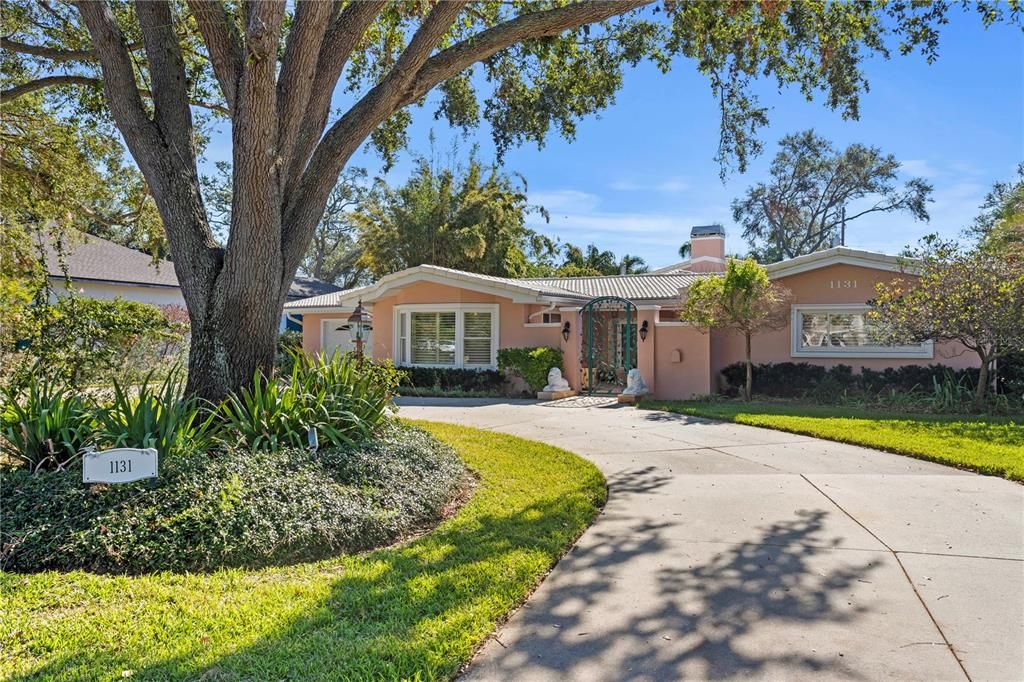 For Sale: $1,700,000 (4 beds, 3 baths, 3311 Square Feet)