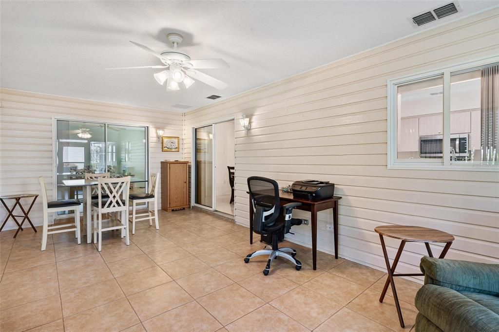 Active With Contract: $249,900 (2 beds, 2 baths, 1390 Square Feet)