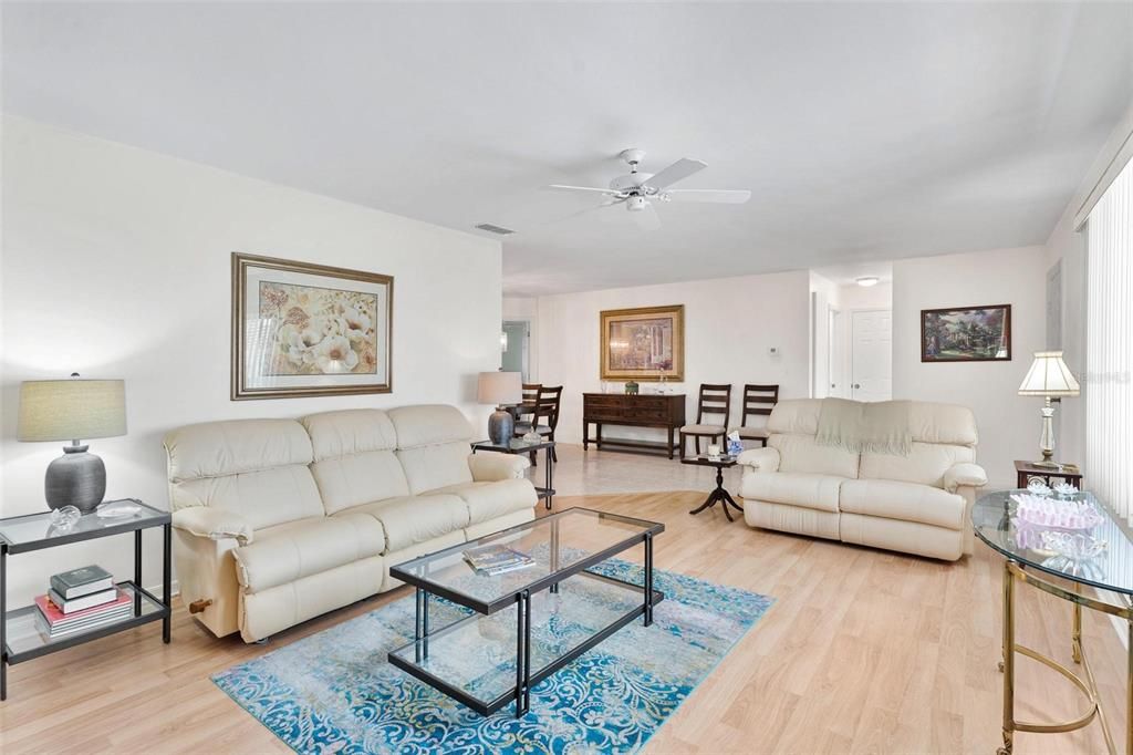 Active With Contract: $249,900 (2 beds, 2 baths, 1390 Square Feet)