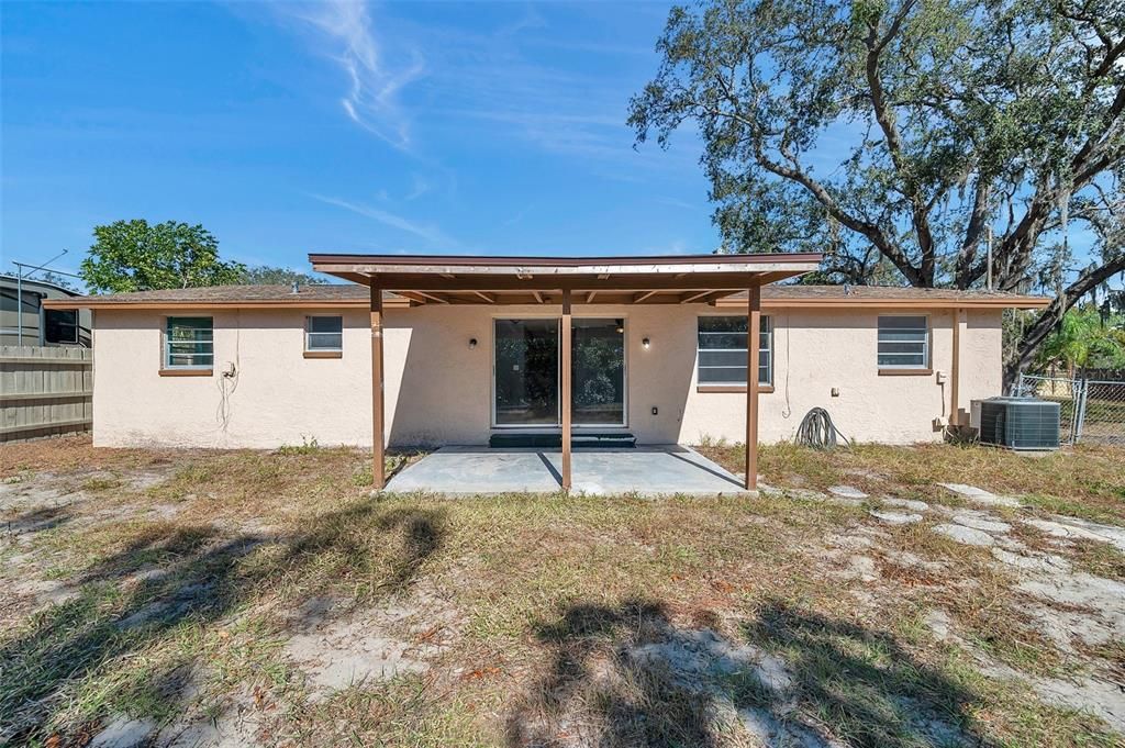 For Sale: $249,000 (3 beds, 1 baths, 974 Square Feet)