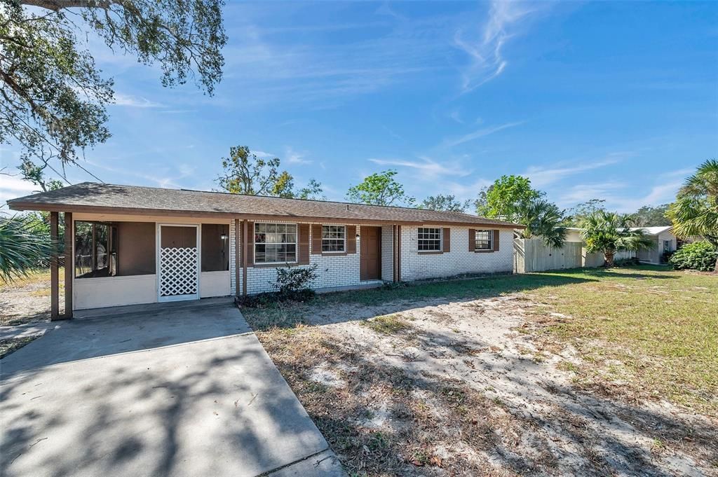 For Sale: $249,000 (3 beds, 1 baths, 974 Square Feet)