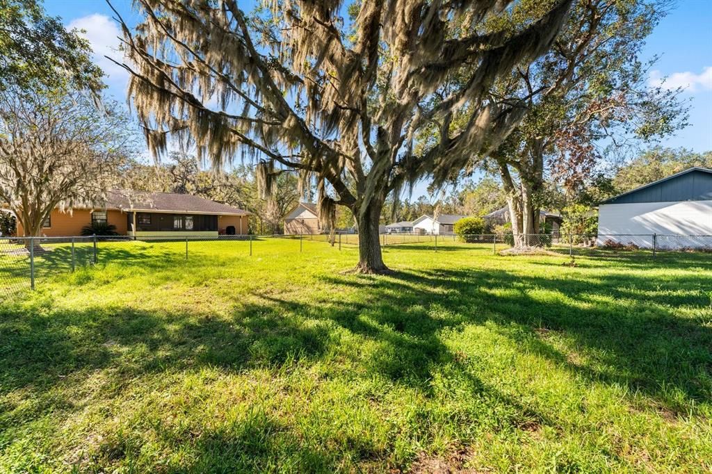 For Sale: $315,000 (3 beds, 2 baths, 1393 Square Feet)