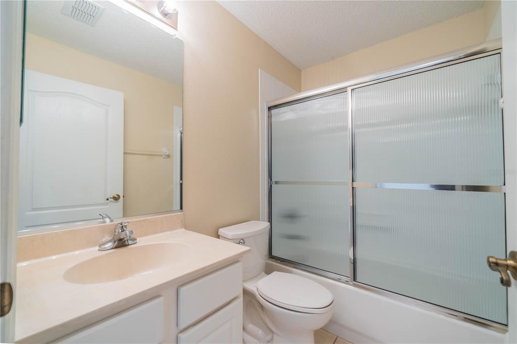 For Sale: $260,000 (2 beds, 2 baths, 1435 Square Feet)