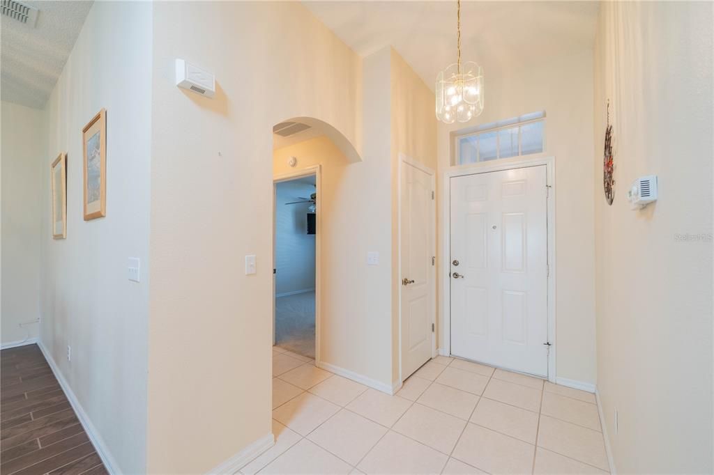 For Sale: $260,000 (2 beds, 2 baths, 1435 Square Feet)