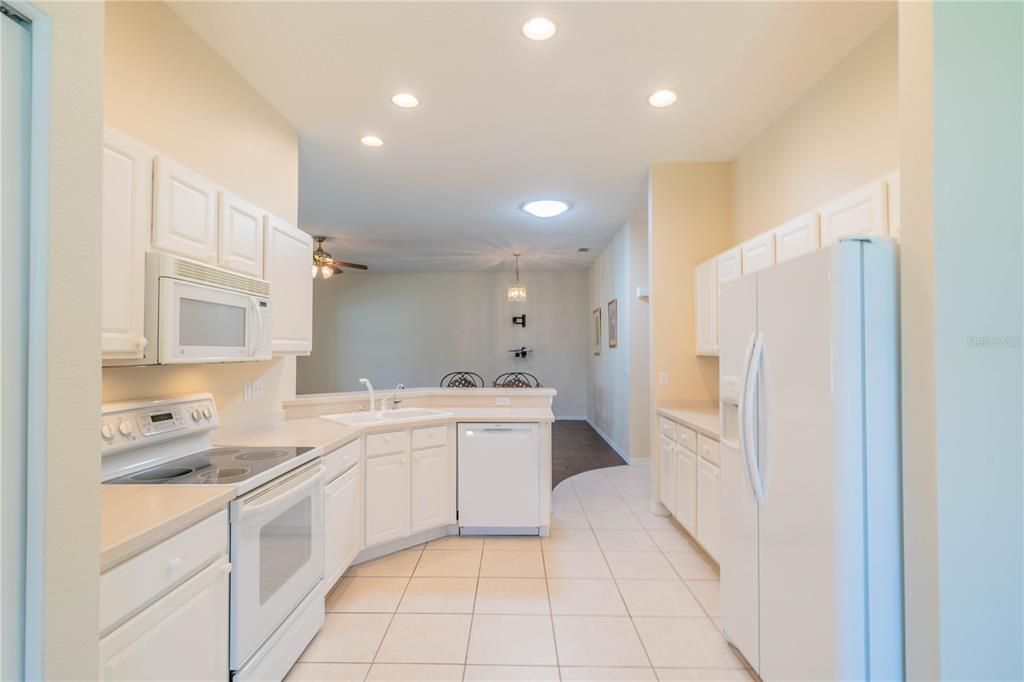 For Sale: $260,000 (2 beds, 2 baths, 1435 Square Feet)