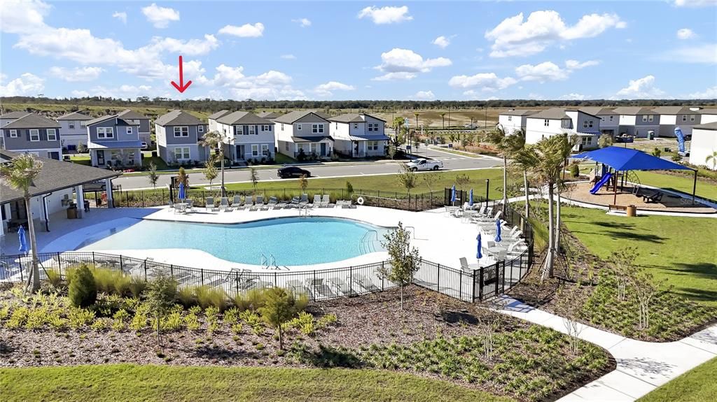 Walkable distance to the pool and playground