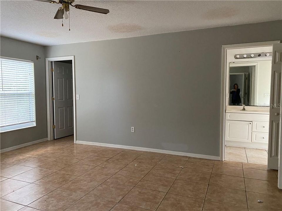 For Rent: $2,050 (3 beds, 2 baths, 1627 Square Feet)