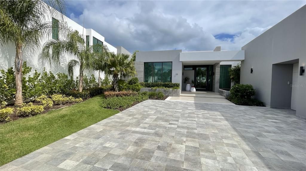 最近租的: $40,000 (5 贝兹, 5 浴室, 4367 平方英尺)