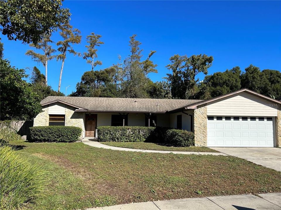 Recently Sold: $300,000 (3 beds, 2 baths, 1609 Square Feet)