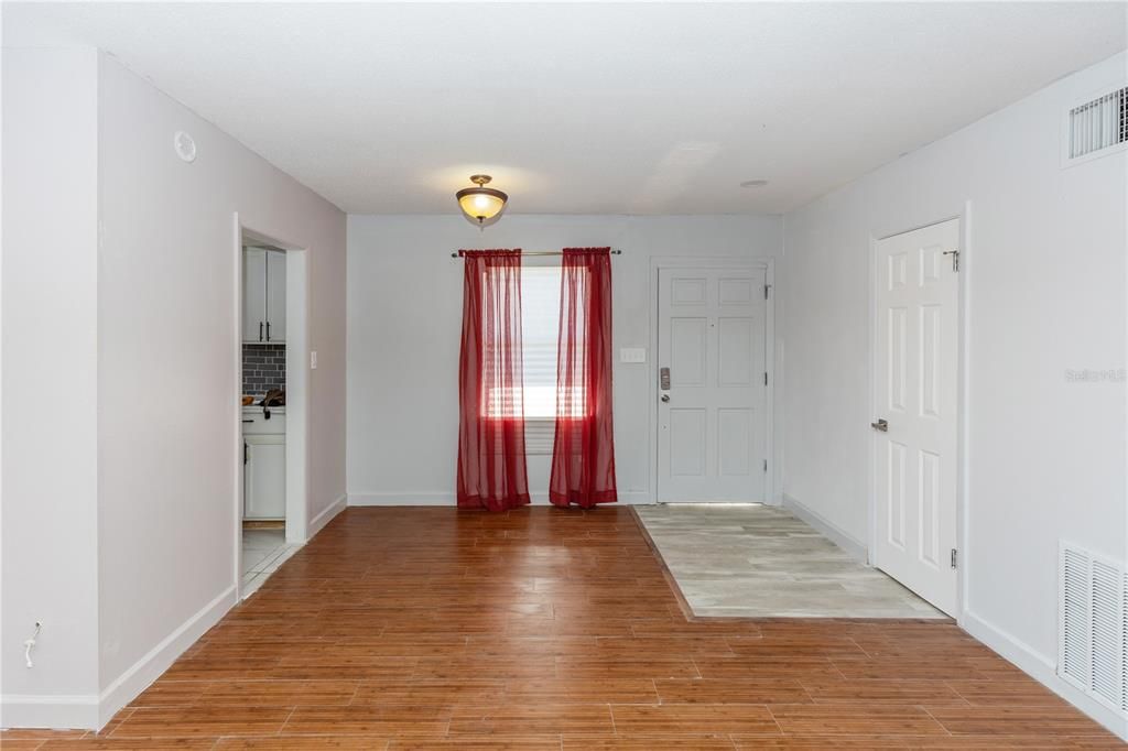 GREAT ROOM LOOKING AT FRONT DOOR