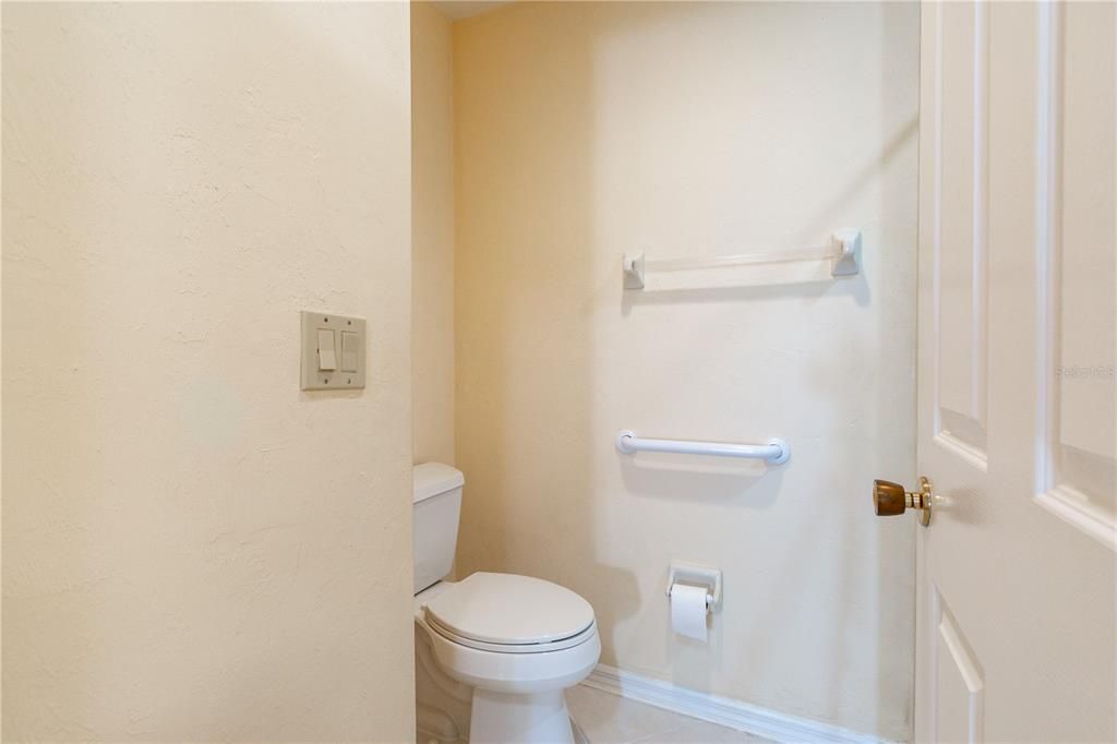 For Sale: $254,900 (3 beds, 2 baths, 1558 Square Feet)