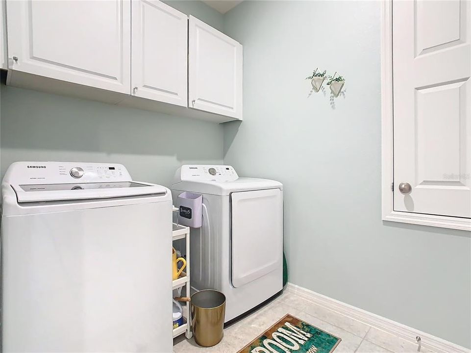 For Sale: $325,000 (3 beds, 2 baths, 1531 Square Feet)