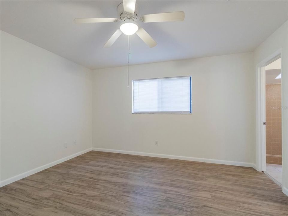 For Rent: $1,950 (3 beds, 2 baths, 1304 Square Feet)