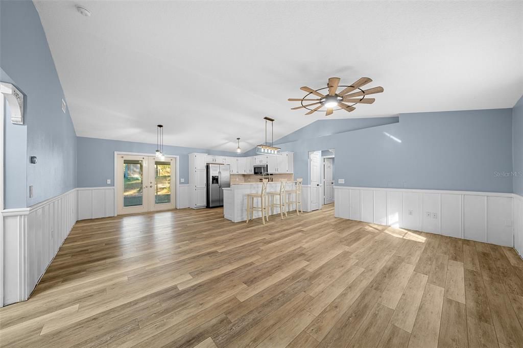 For Sale: $284,900 (3 beds, 2 baths, 1448 Square Feet)