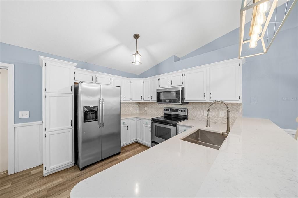 For Sale: $284,900 (3 beds, 2 baths, 1448 Square Feet)