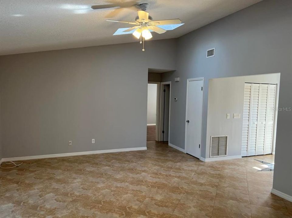 For Rent: $2,200 (3 beds, 2 baths, 1232 Square Feet)