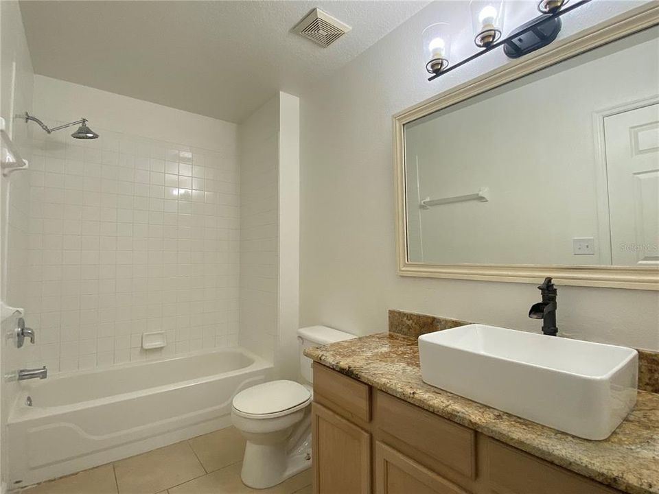 For Rent: $1,650 (2 beds, 2 baths, 1045 Square Feet)