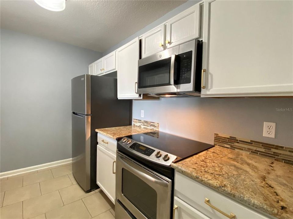 For Rent: $1,650 (2 beds, 2 baths, 1045 Square Feet)