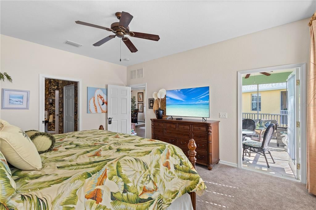 Master ensuite with access to the Lanai.