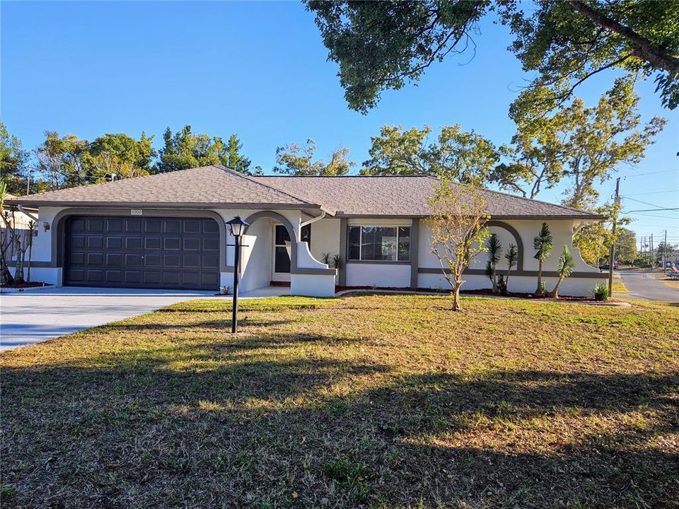 For Sale: $335,000 (3 beds, 2 baths, 1512 Square Feet)