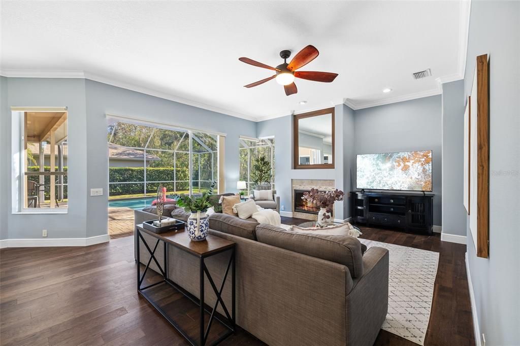 Active With Contract: $1,050,000 (4 beds, 3 baths, 2731 Square Feet)