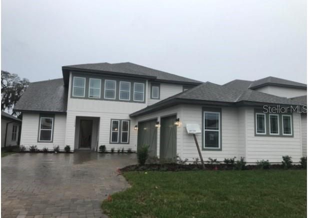 Vendido Recientemente: $1,082,539 (5 camas, 4 baños, 5612 Pies cuadrados)