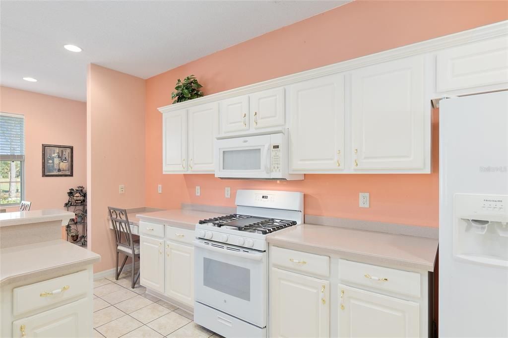 For Sale: $334,770 (3 beds, 2 baths, 1701 Square Feet)