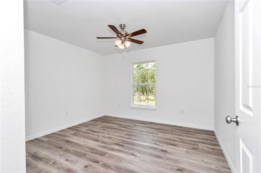 For Sale: $254,000 (3 beds, 2 baths, 1317 Square Feet)