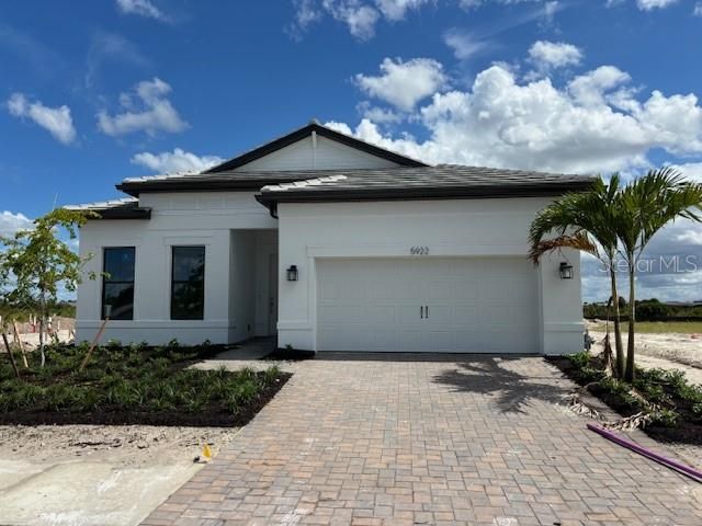 Recently Sold: $754,785 (2 beds, 2 baths, 1889 Square Feet)