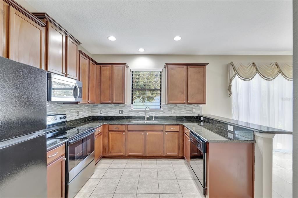 For Sale: $325,000 (4 beds, 2 baths, 1702 Square Feet)