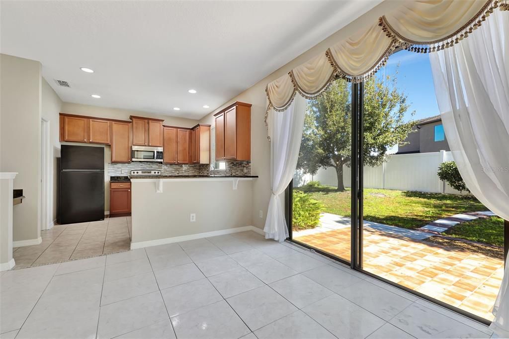 For Sale: $325,000 (4 beds, 2 baths, 1702 Square Feet)