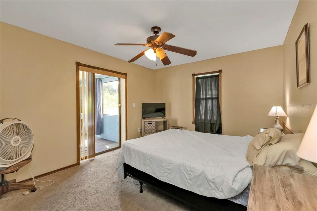 For Sale: $315,000 (3 beds, 2 baths, 1576 Square Feet)