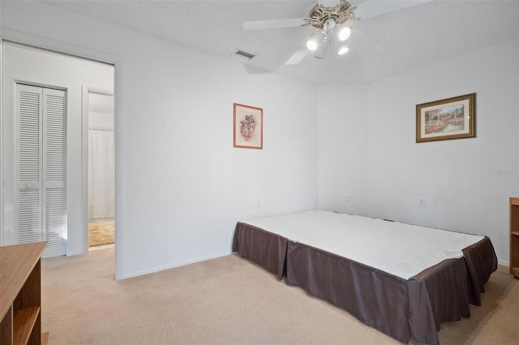 For Sale: $229,000 (2 beds, 2 baths, 1201 Square Feet)