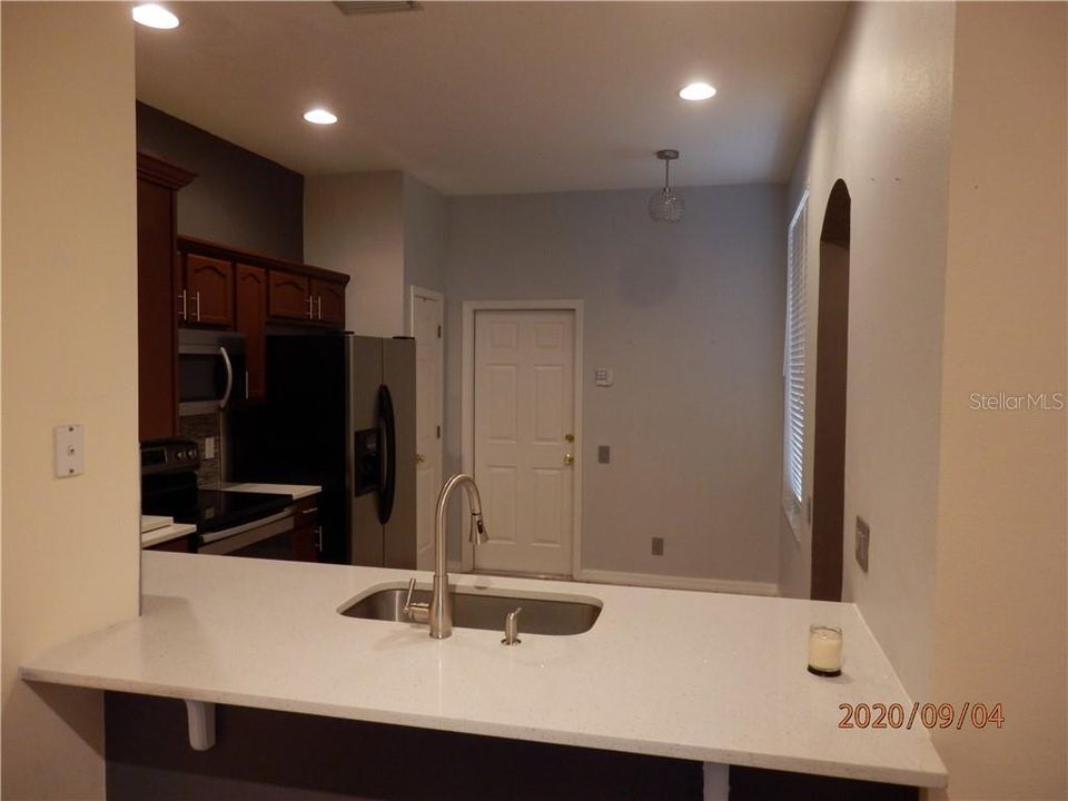 For Rent: $2,500 (2 beds, 2 baths, 1269 Square Feet)