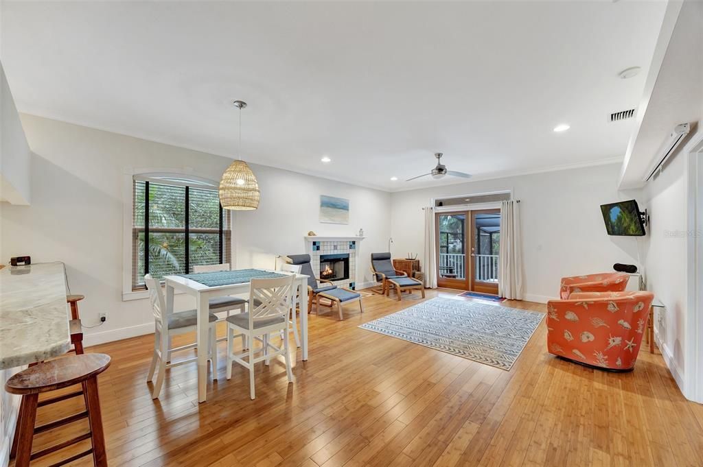 For Sale: $1,200,000 (2 beds, 2 baths, 1444 Square Feet)