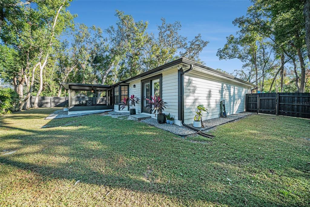 For Sale: $460,000 (3 beds, 2 baths, 1571 Square Feet)