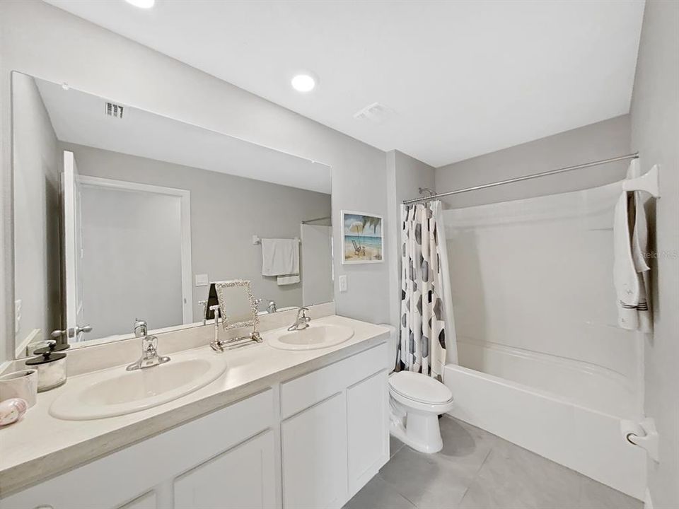 For Sale: $459,000 (4 beds, 2 baths, 2328 Square Feet)