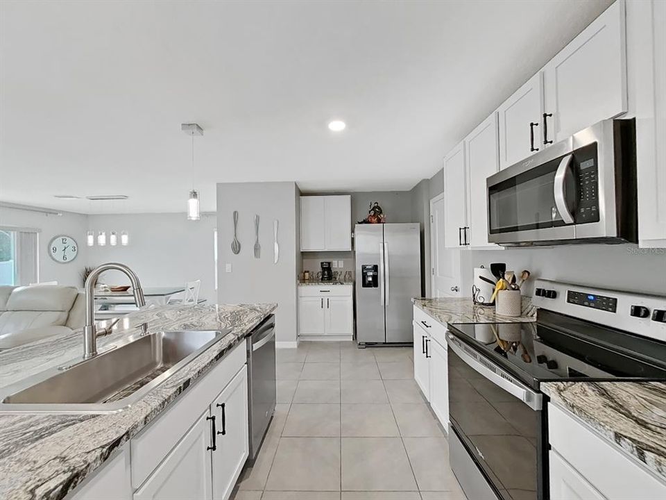 For Sale: $459,000 (4 beds, 2 baths, 2328 Square Feet)