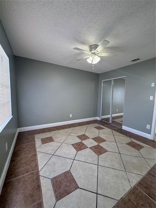 For Sale: $279,700 (4 beds, 2 baths, 1420 Square Feet)