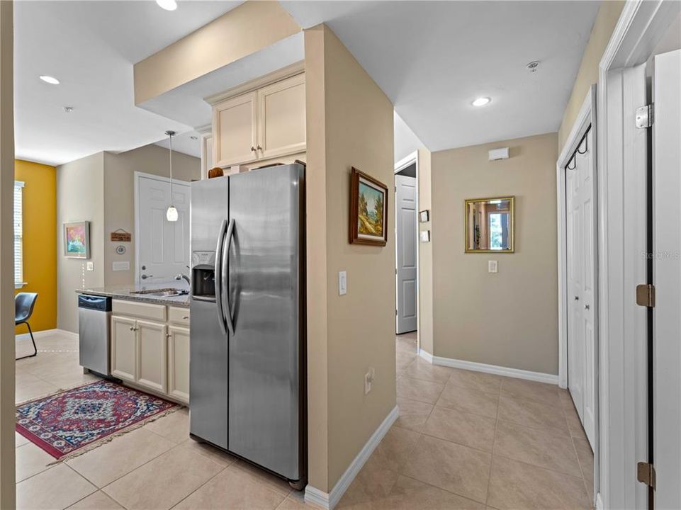 For Sale: $324,900 (2 beds, 2 baths, 1398 Square Feet)