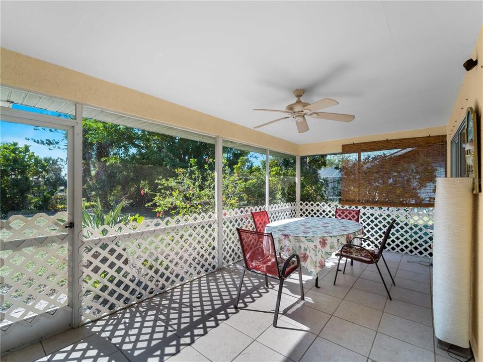 For Sale: $324,900 (2 beds, 2 baths, 1356 Square Feet)