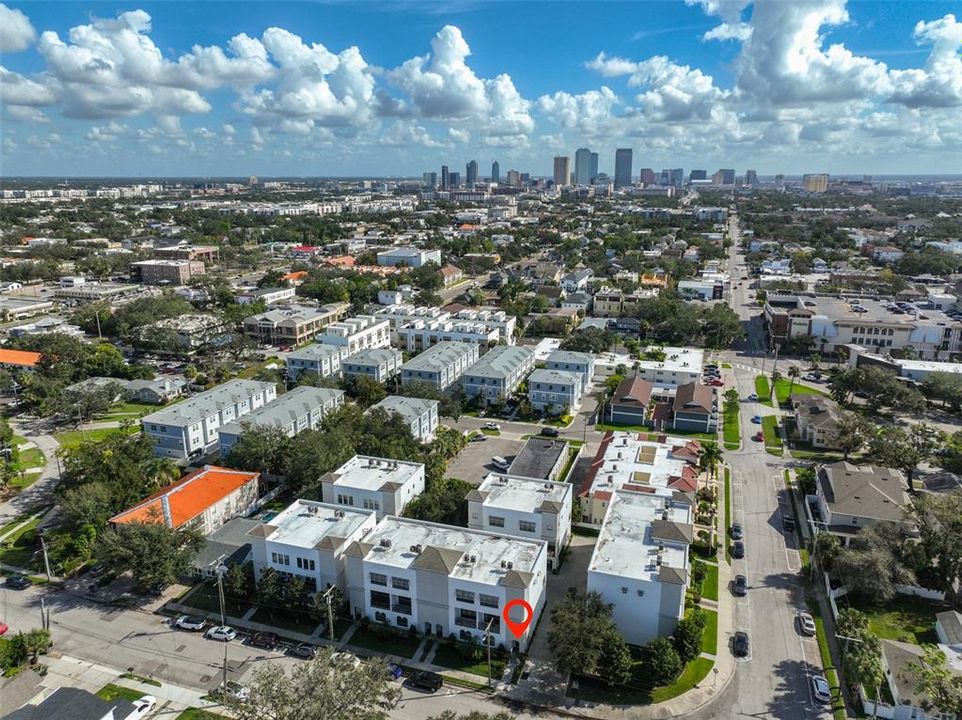 For Sale: $879,000 (3 beds, 3 baths, 2497 Square Feet)