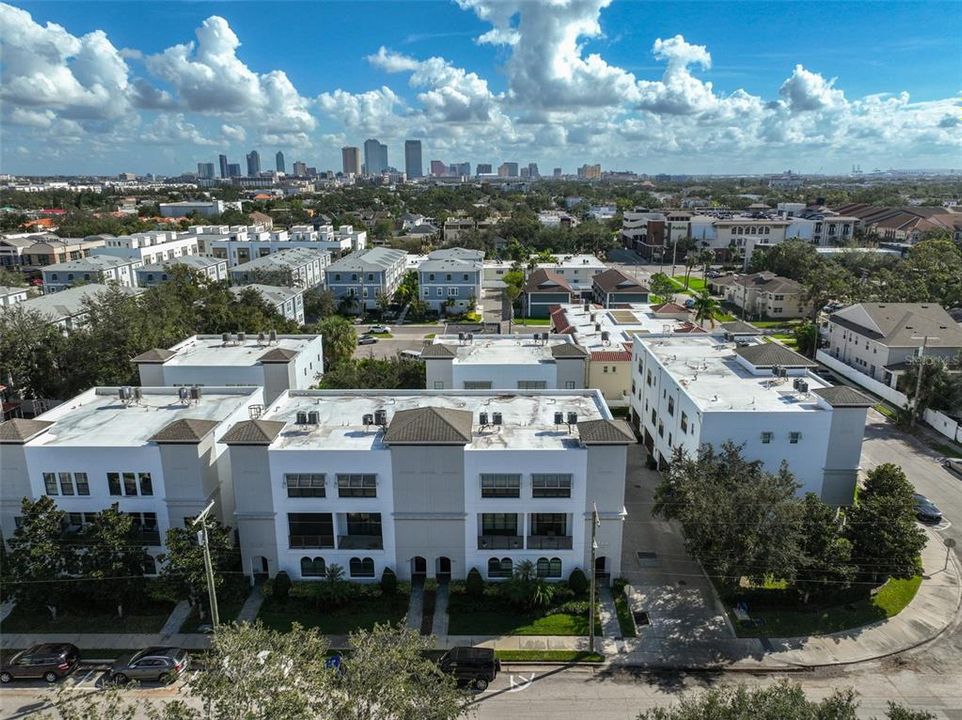 For Sale: $879,000 (3 beds, 3 baths, 2497 Square Feet)